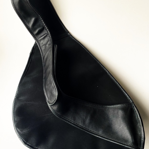 Kenneth Cole New York leather cross-body bag - Picture 2 of 5